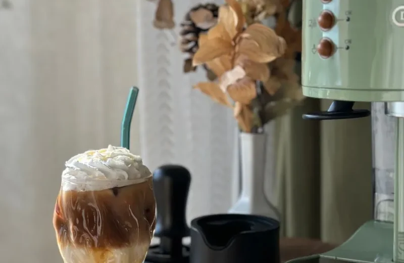 Iced maple latte