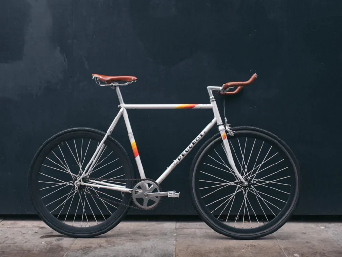 Cobblestone Roadster R1
