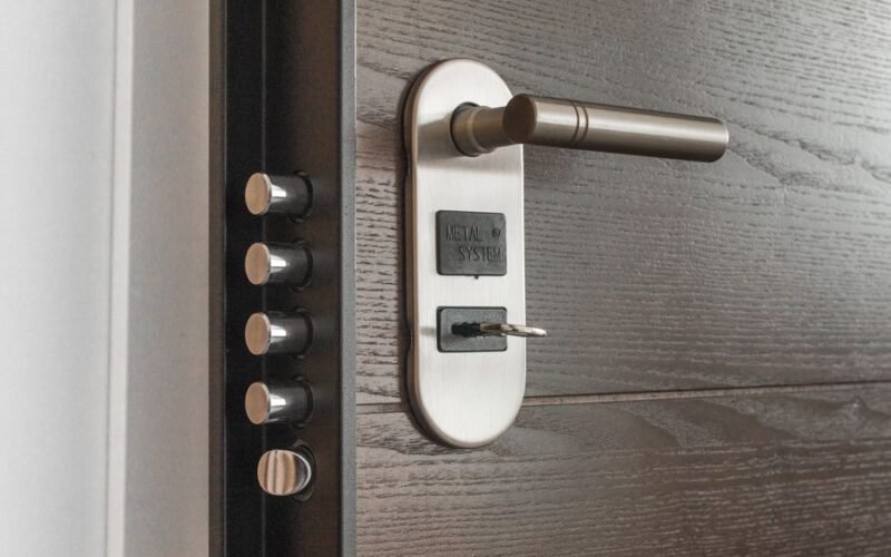 Five minutes that stop most break-ins