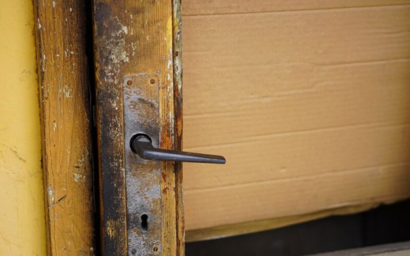Smart locks and the night the battery dies