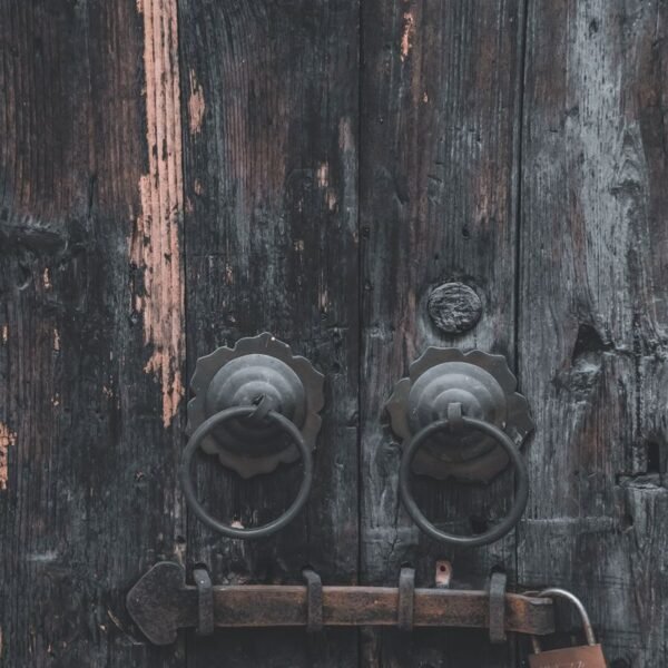 Keyed Lever Handle Set
