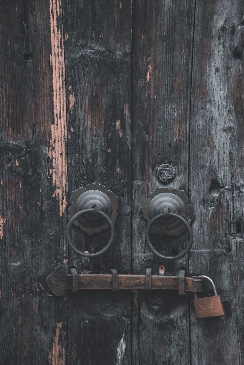 Keyed Lever Handle Set