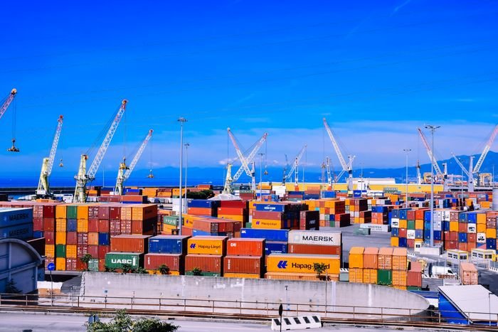 Shipping port with cranes and containers
