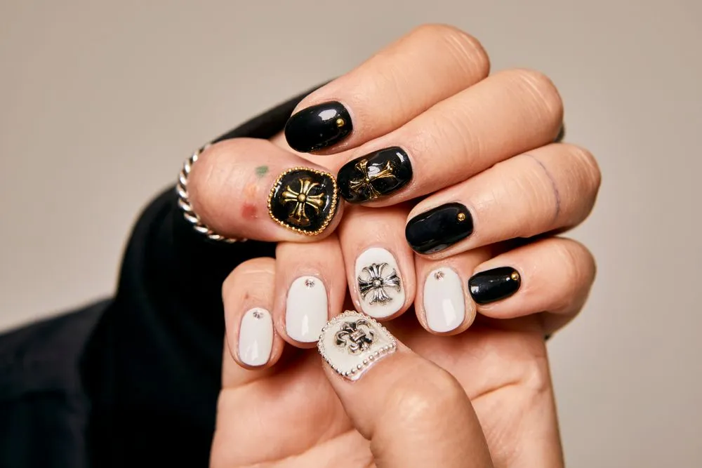 Client showing a colourful acrylic set