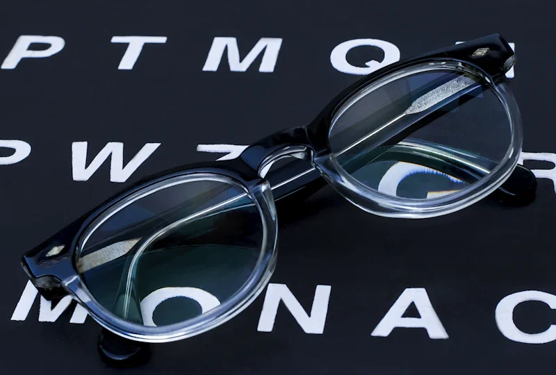 What 20/20 actually measures — and what it misses